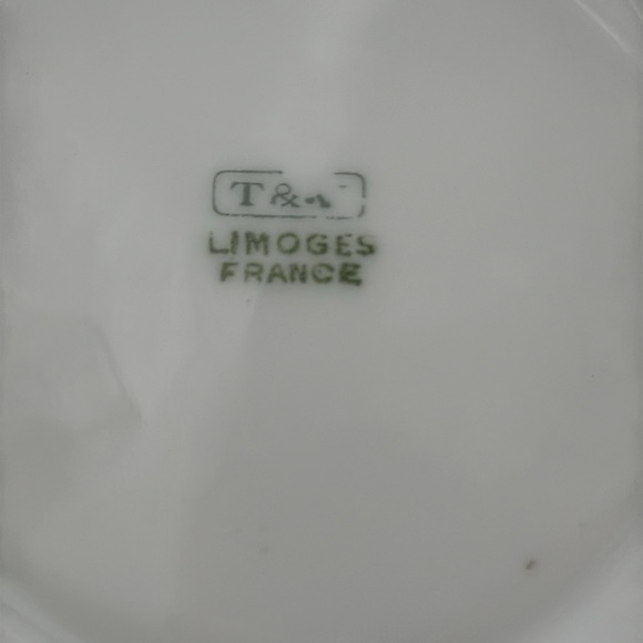 Limoges France Porcelain Saucers with Fancy Gold Rim. (4) - Picture 3 of 6